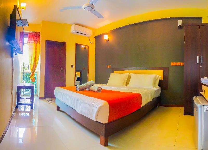 Seasunbeach Hotel Maldives Hulhumalé Exterior foto